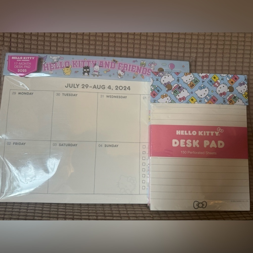 Hello Kitty Calendar and Note Pad